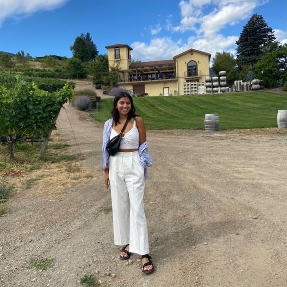 Meet your Posher, Victoria - Picture 1 of 1